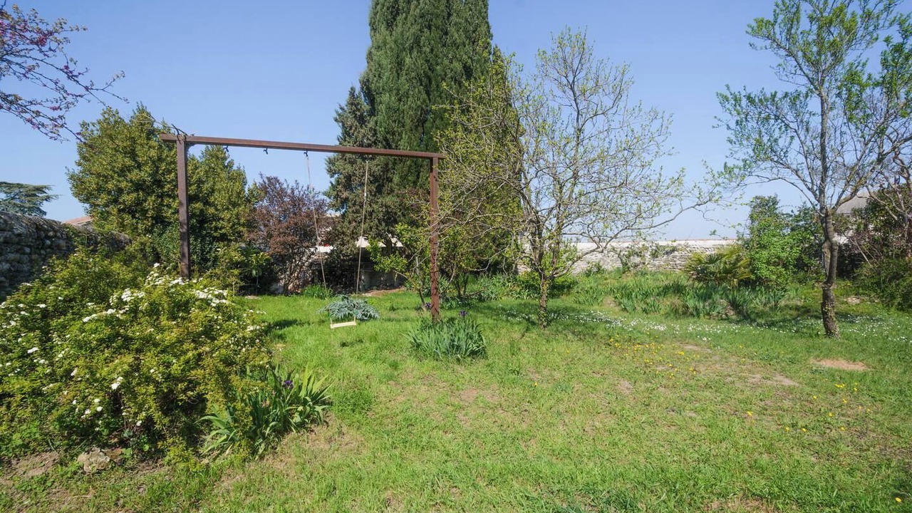 Photo of Outdoor in Etoile-sur-Rhone