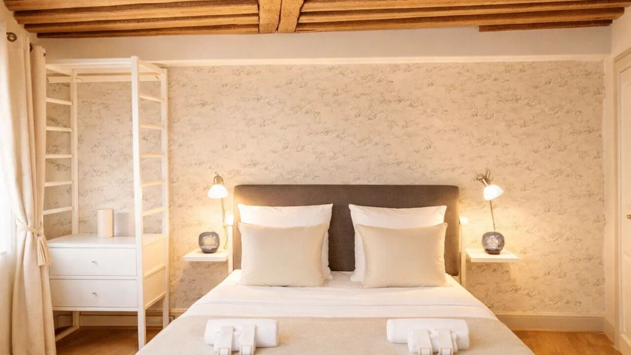 Photo of Bedroom in Sorbonne