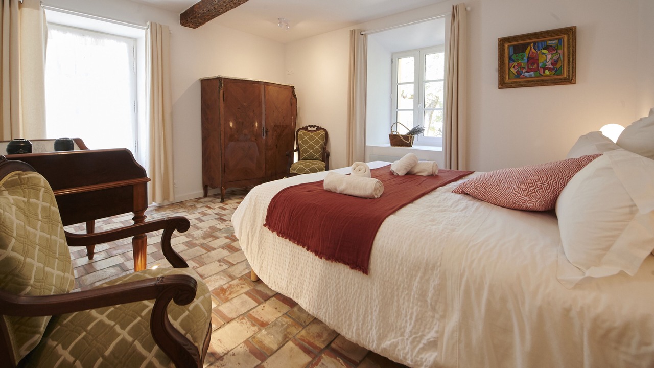 Photo of Bedroom in Neoules