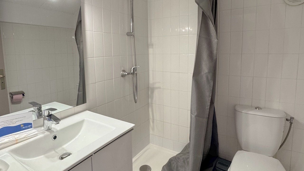Photo of Bathroom in Les Hauts de Canet