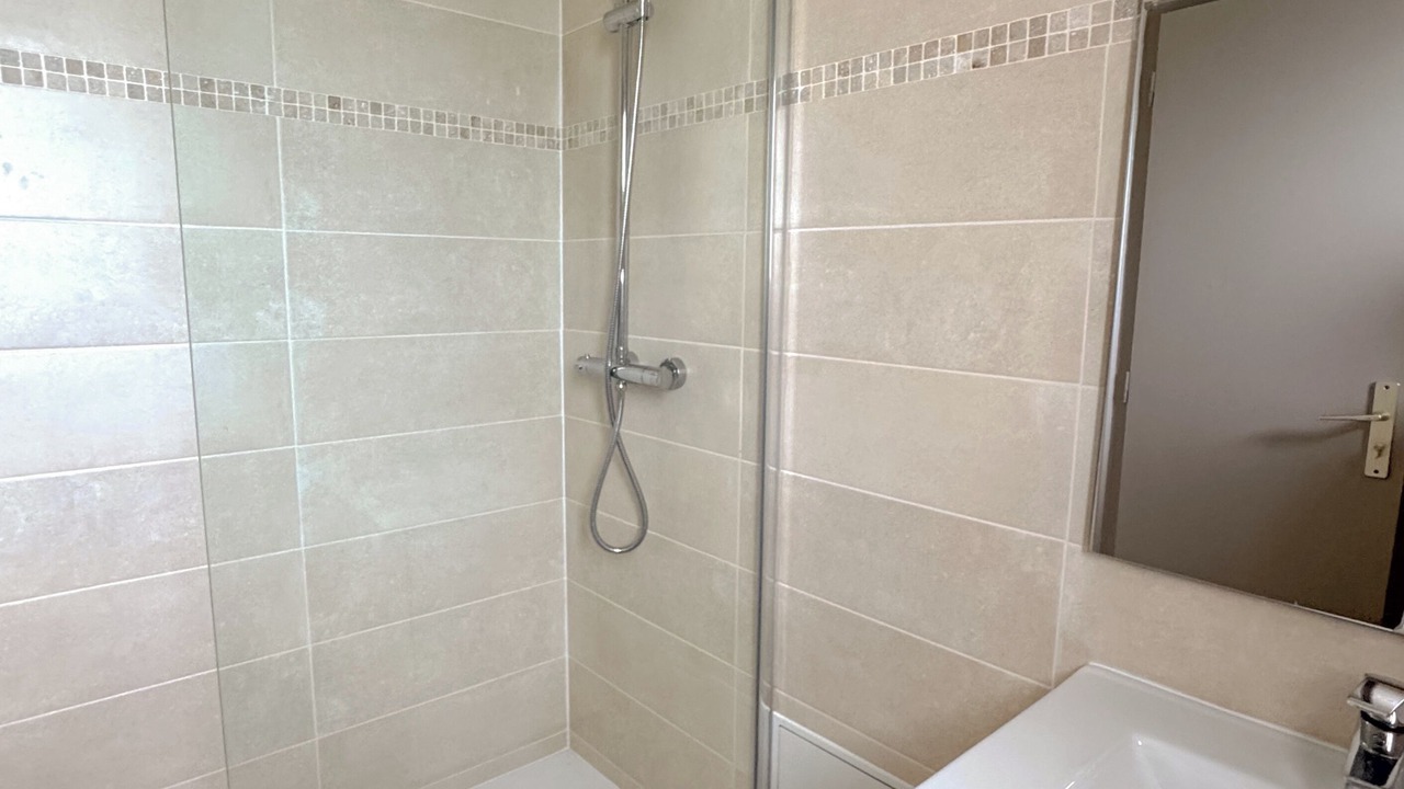 Photo of Bathroom in Les Hauts de Canet