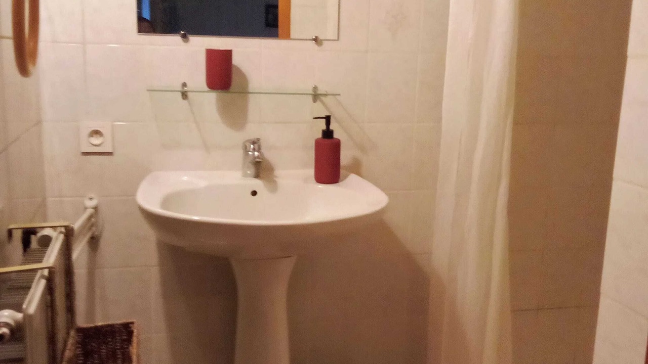 Photo of Bathroom in Saint-Cirgues