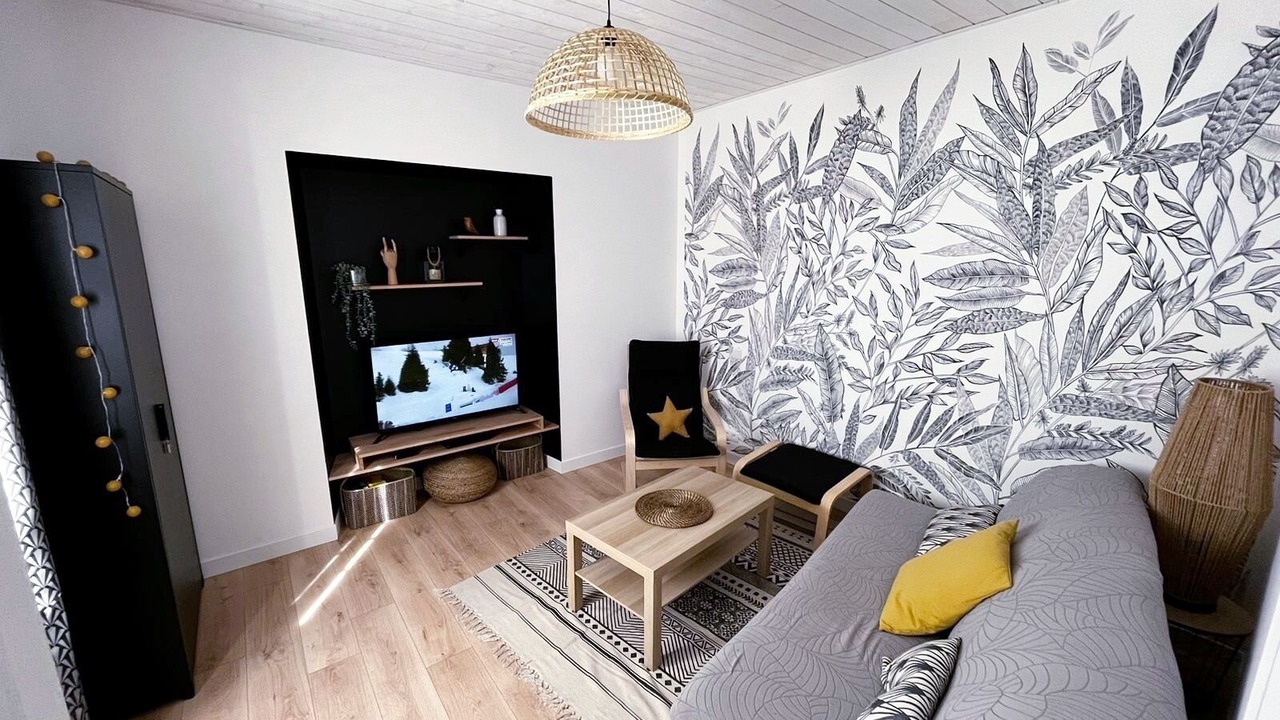 Photo of Livingroom in Sarrancolin