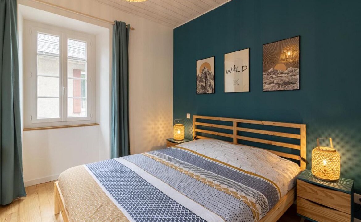 Photo of Bedroom in Sarrancolin