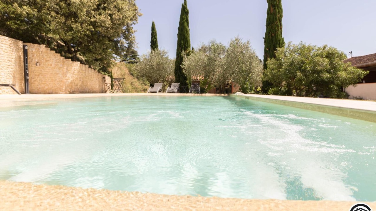 Photo of Outdoor in Lux