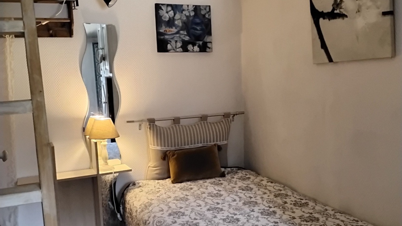 Photo of Bedroom in Saint-Ferreol-Trente-Pas