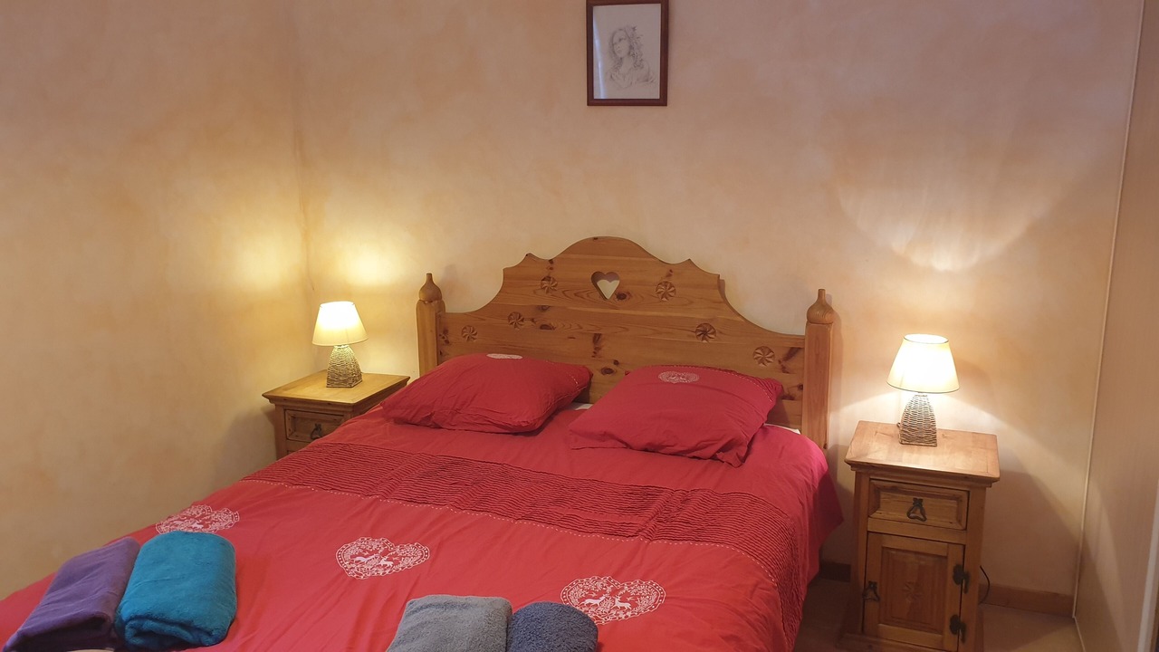 Photo of Bedroom in Allos