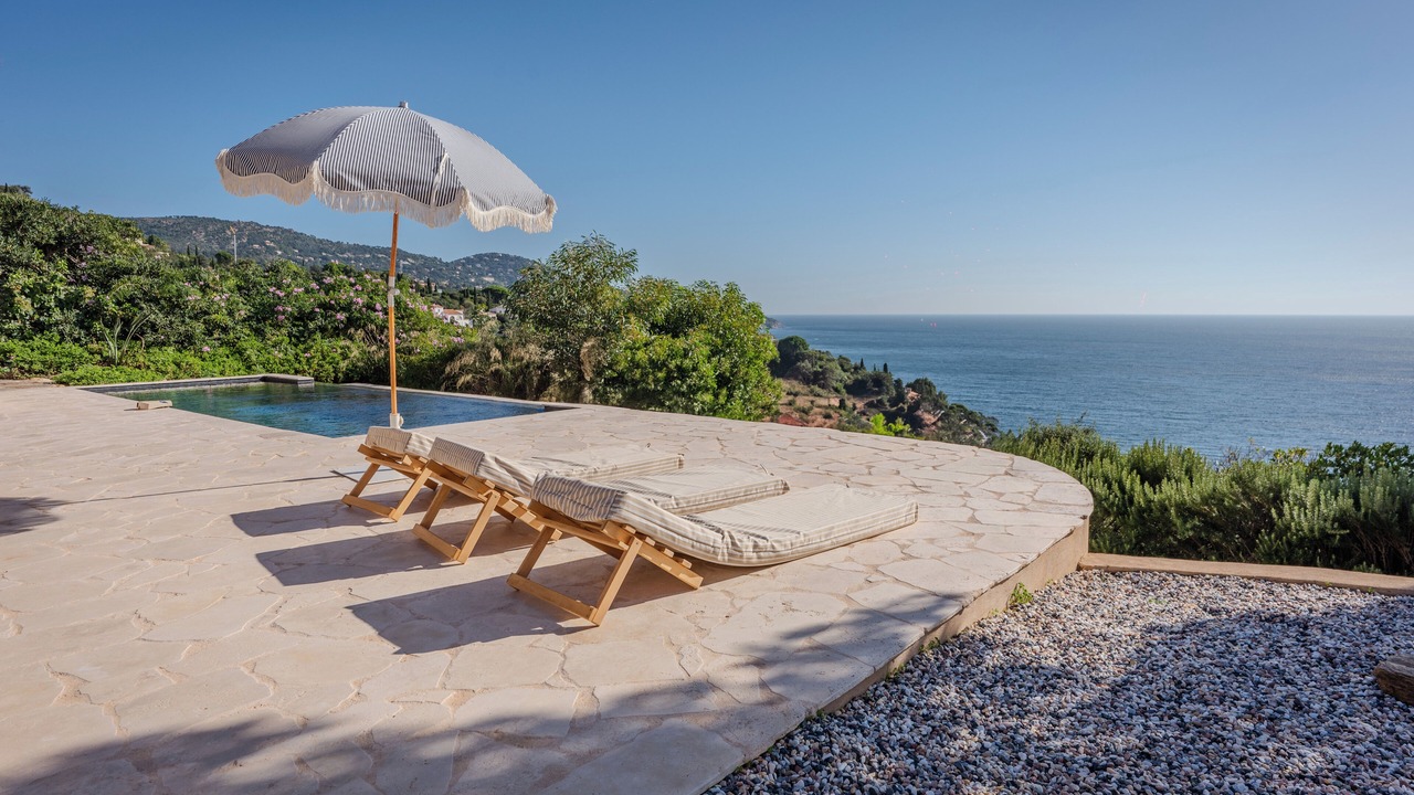 Photo of Patio Balcony in Rayol-Canadel-sur-Mer