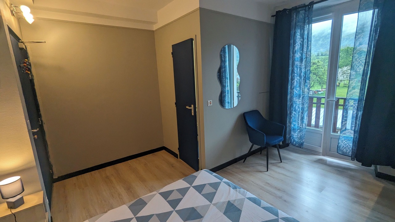 Photo of Bedroom in Lully
