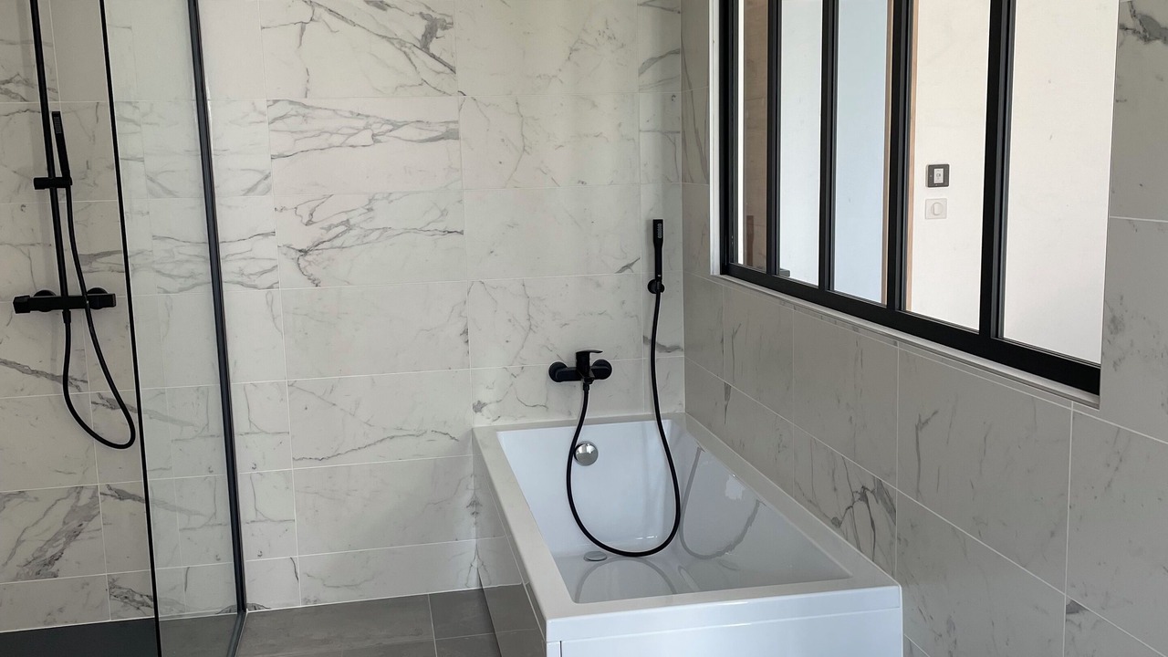 Photo of Bathroom in Lahonce