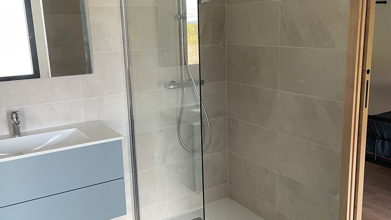 Photo of Bathroom in Lahonce