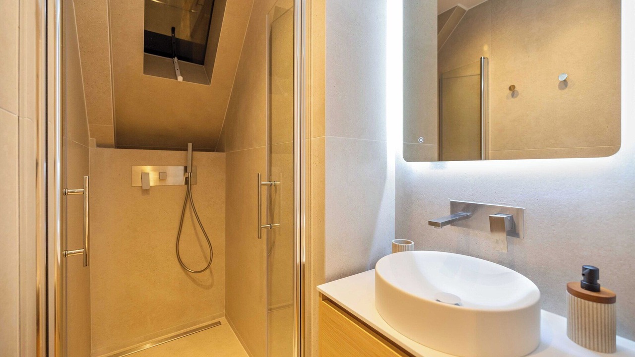 Photo of Bathroom in Vivienne