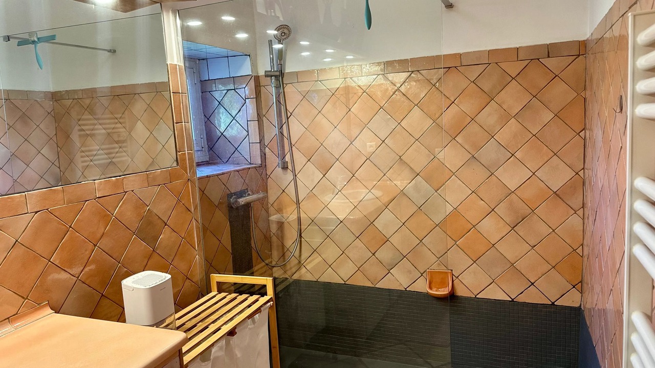 Photo of Bathroom in Mandelieu-La-Napoule