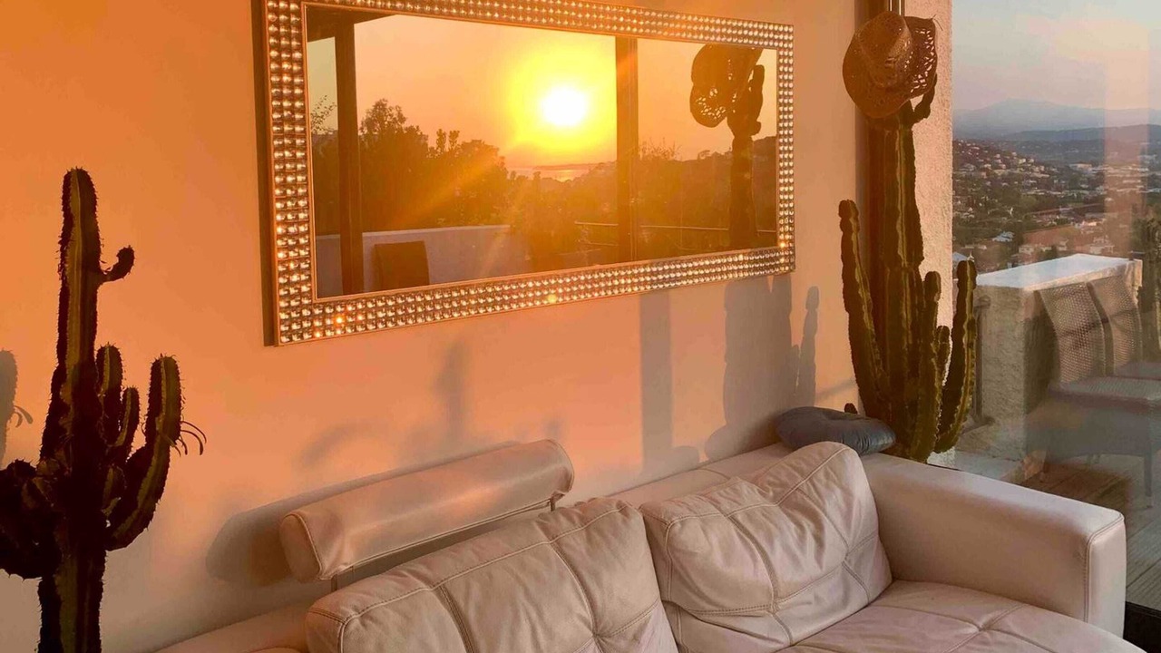 Photo of Livingroom in Mandelieu-La-Napoule