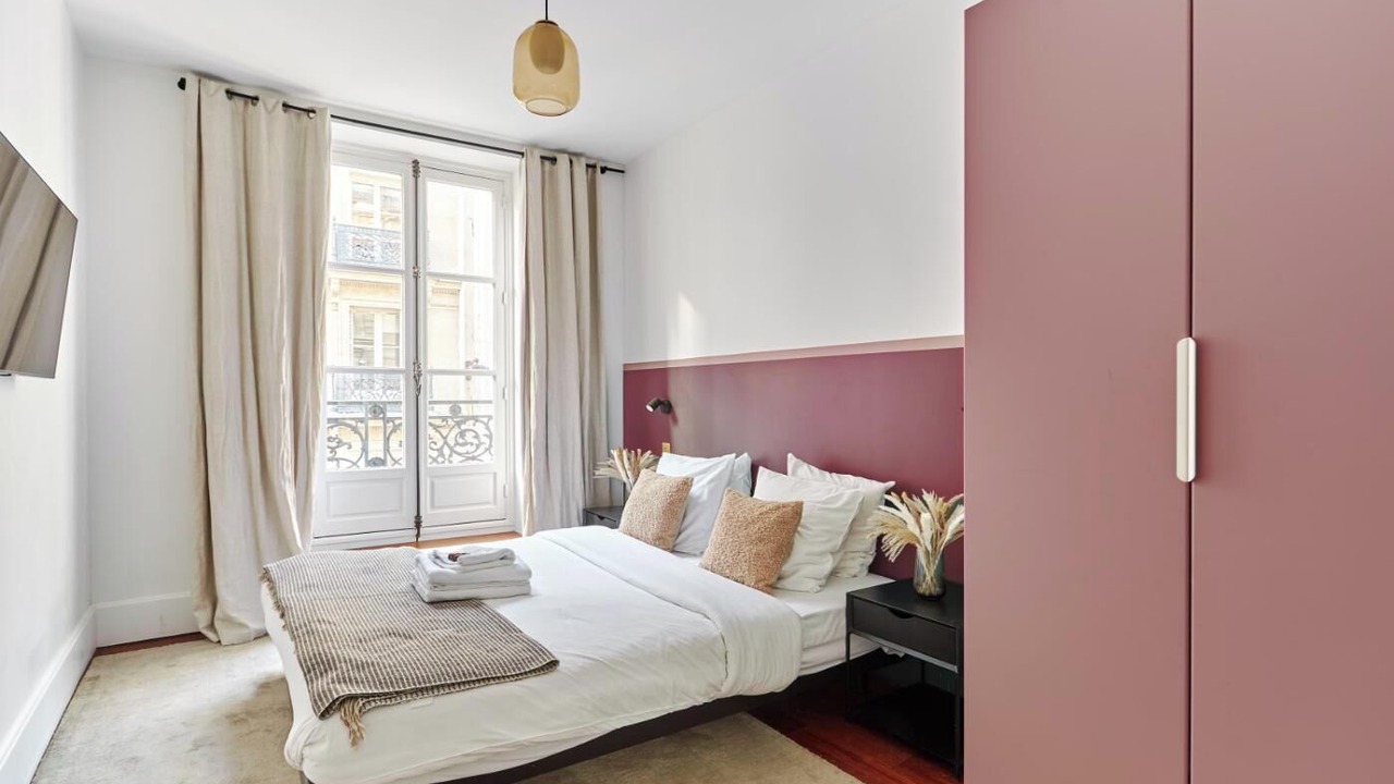 Photo of Bedroom in 2nd Arrondissement