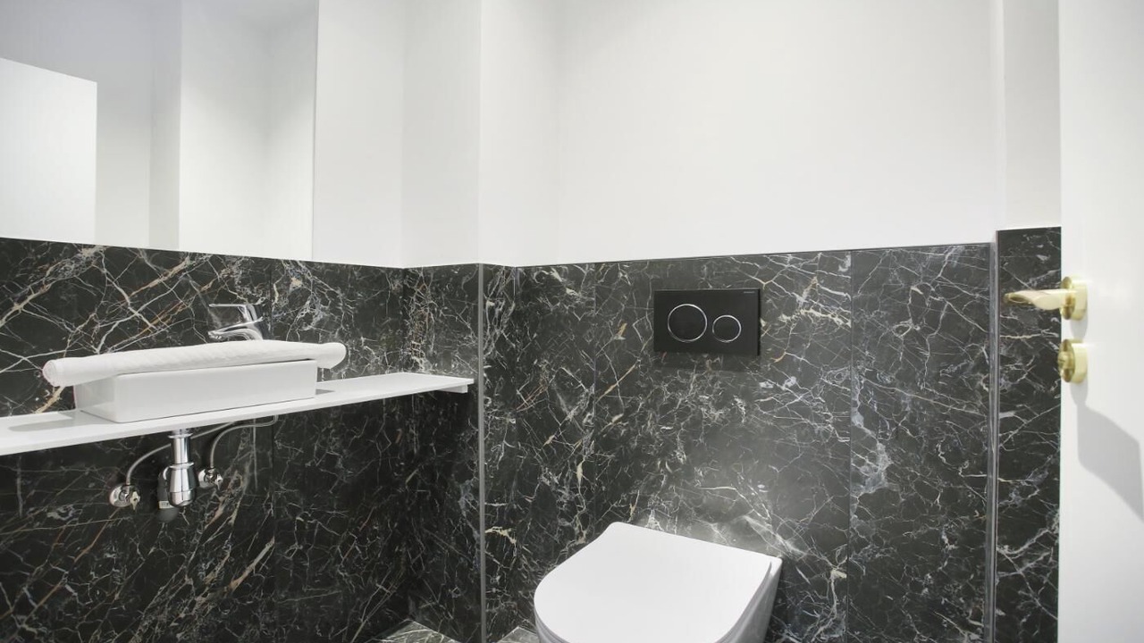 Photo of Bathroom in 2nd Arrondissement