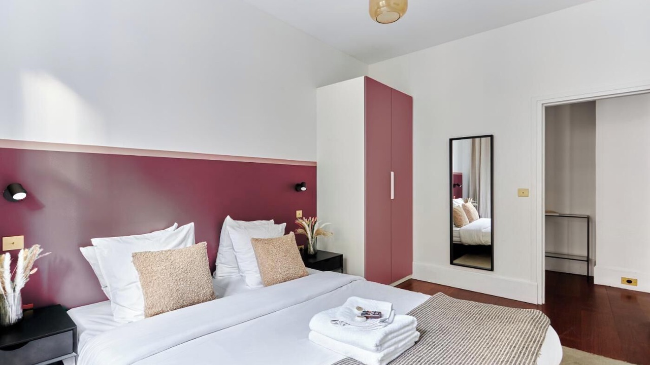 Photo of Bedroom in 2nd Arrondissement