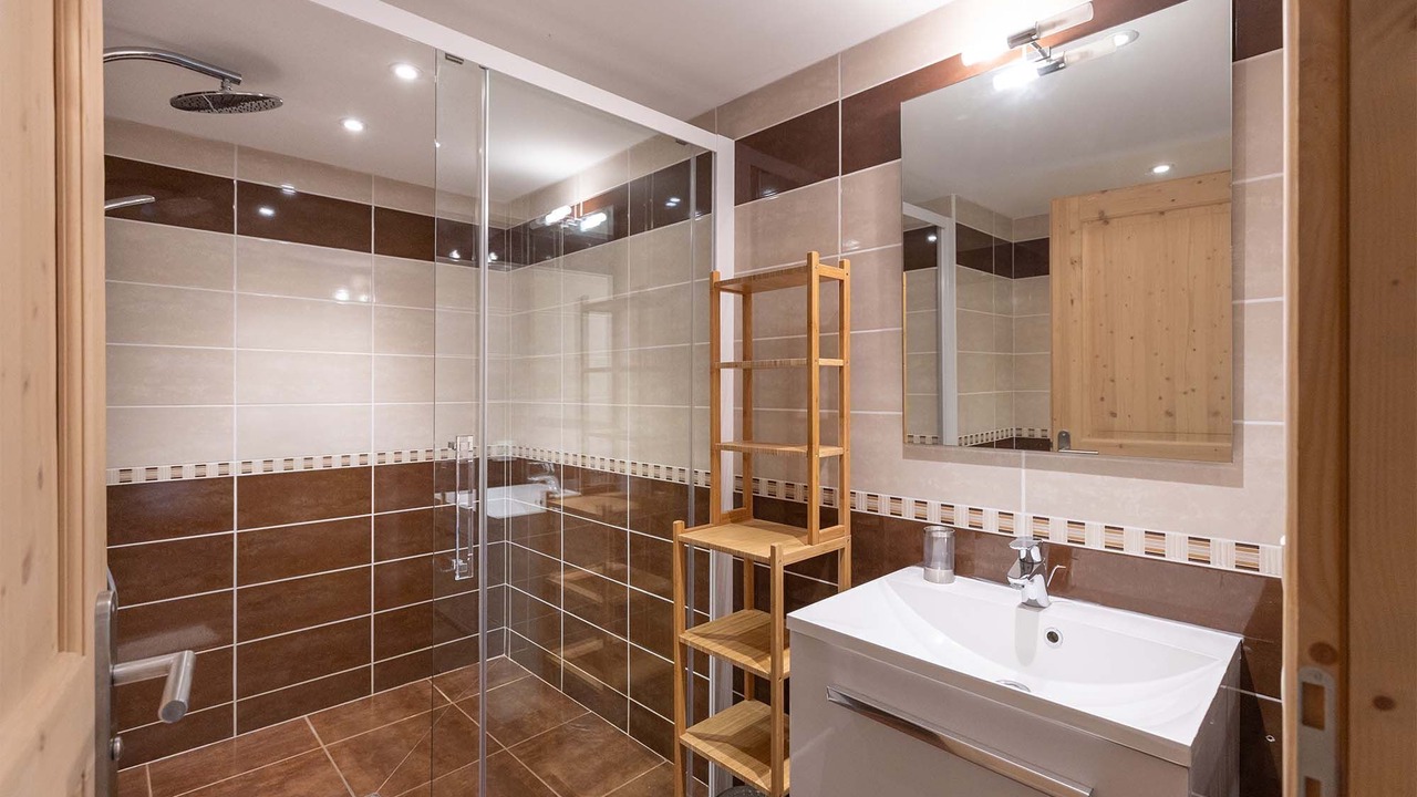 Photo of Bathroom in Nancroit