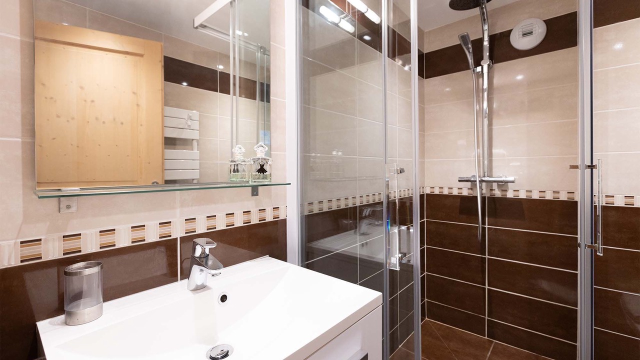 Photo of Bathroom in Nancroit