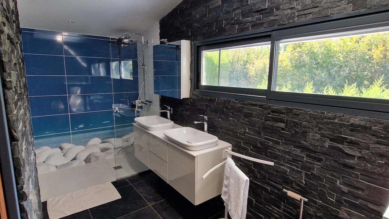 Photo of Bathroom in Brison-Saint-Innocent