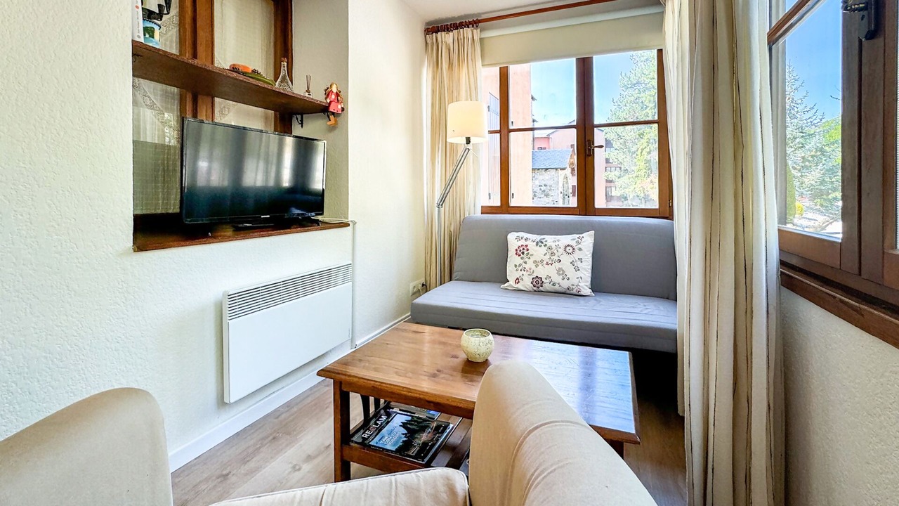 Photo of Livingroom in Enveitg