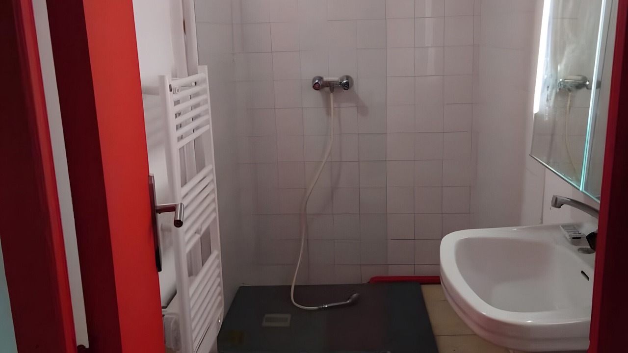 Photo of Bathroom in Roquefeuil