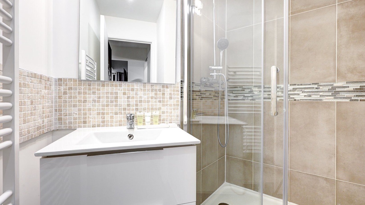 Photo of Bathroom in Quartier de la Maison-Blanche