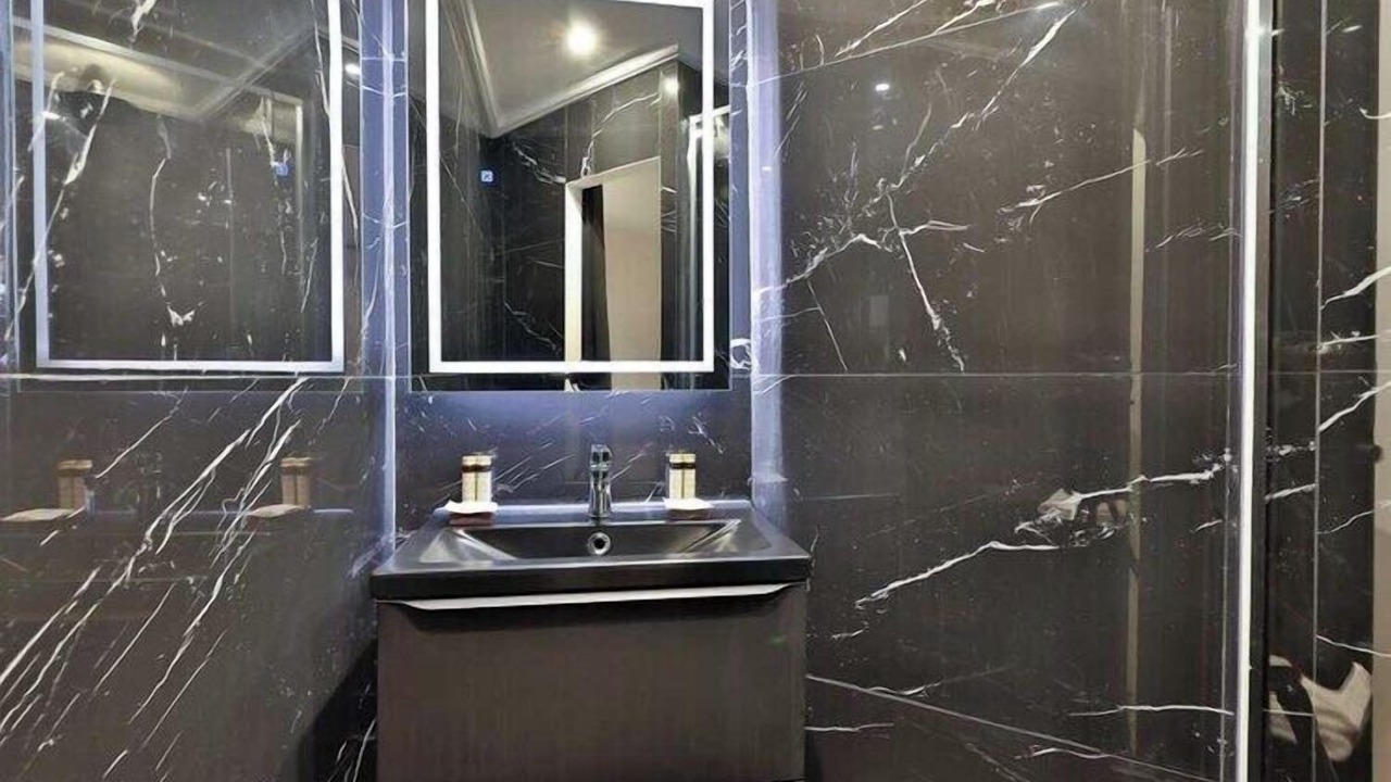 Photo of Bathroom in Val-de-Grace
