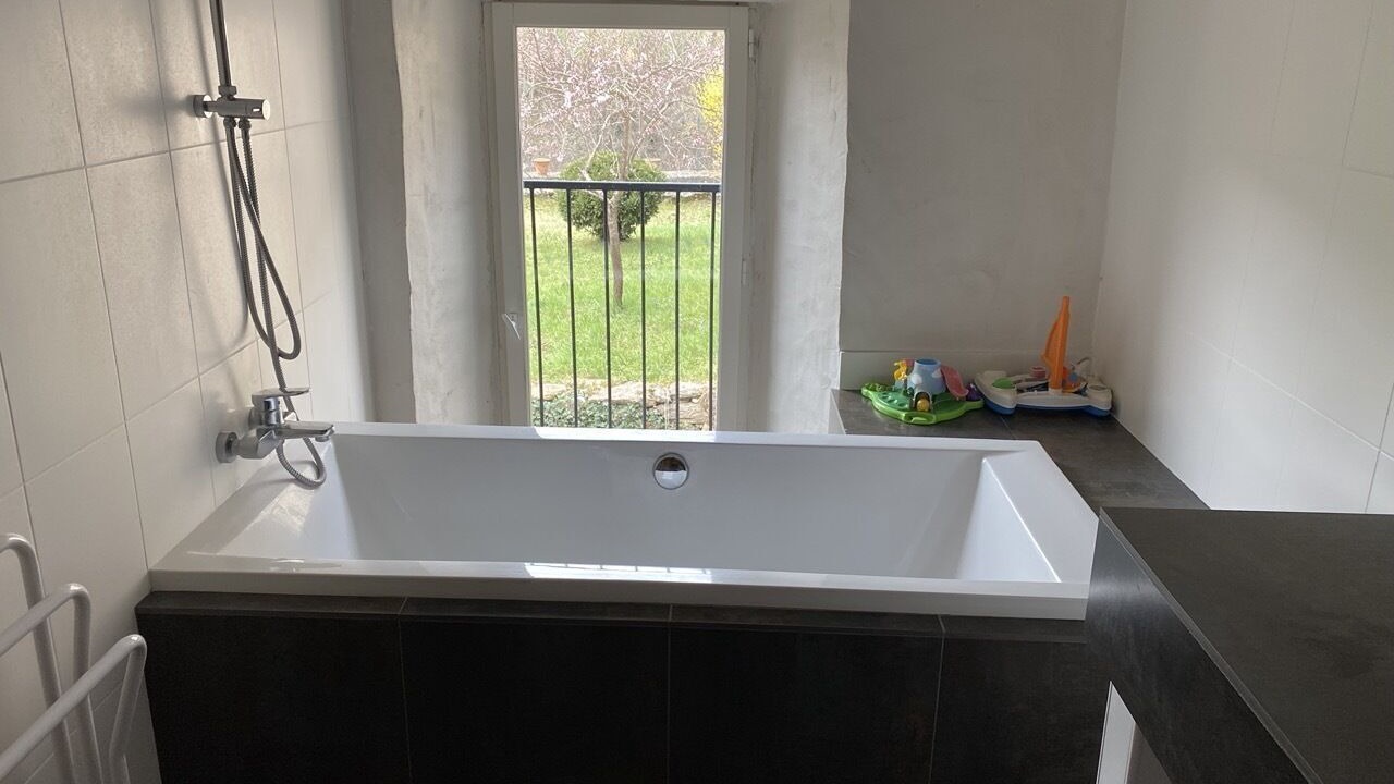 Photo of Bathroom in Villeneuve-dʼAllier