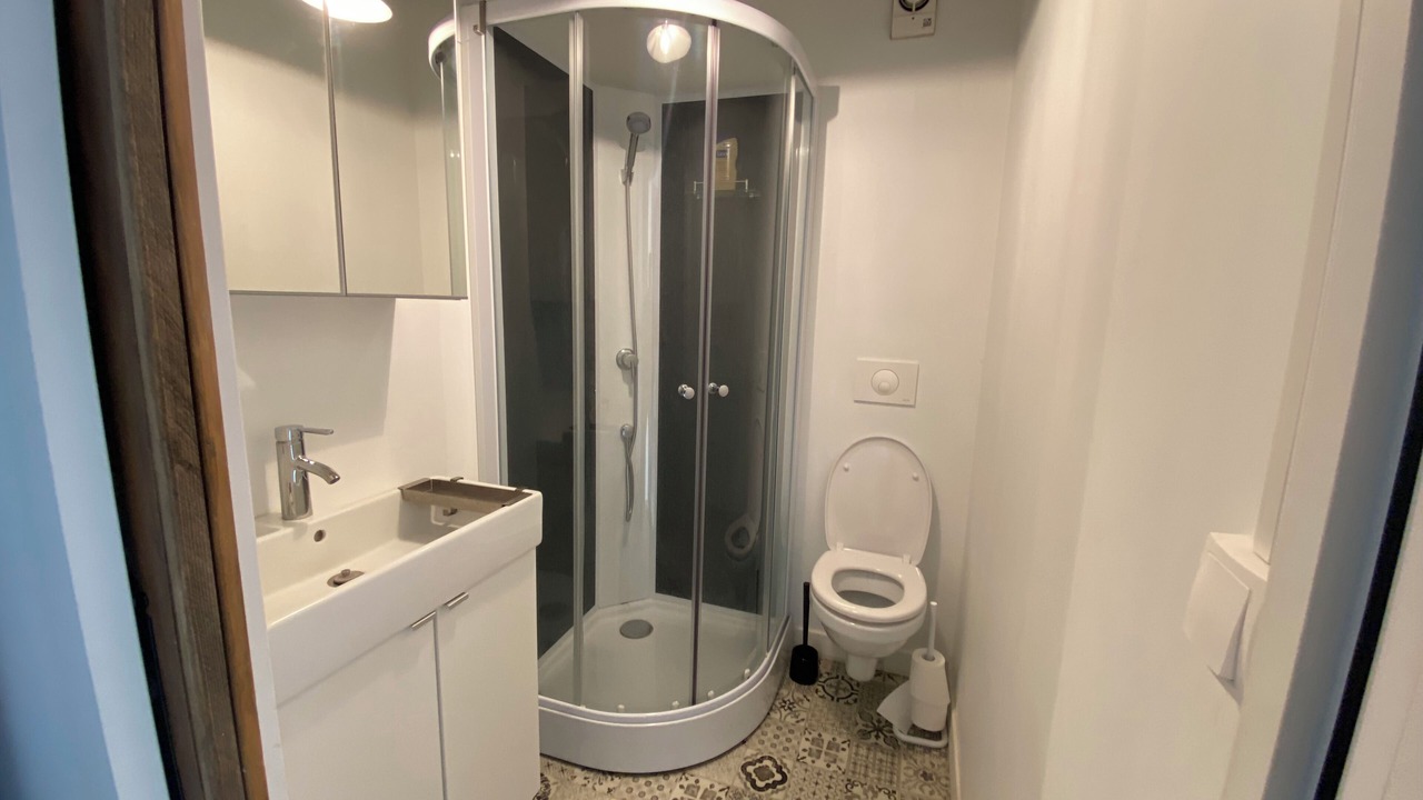 Photo of Bathroom in Villeneuve-dʼAllier