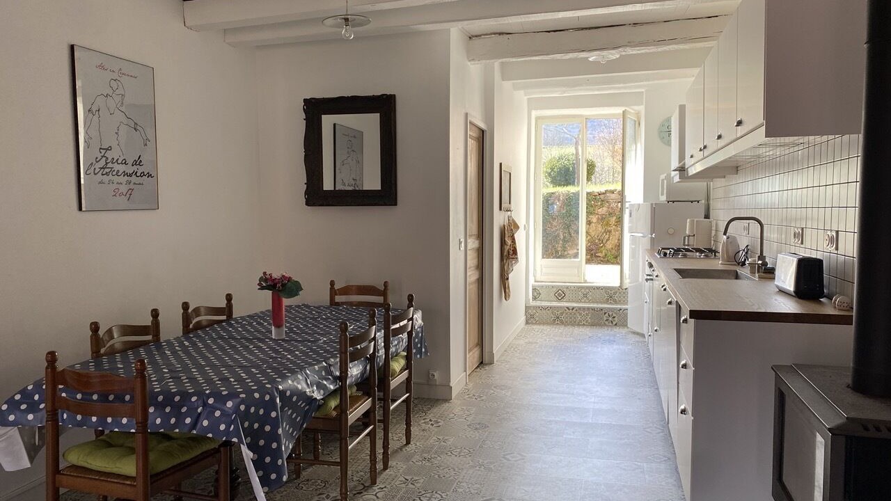 Photo of Kitchen in Villeneuve-dʼAllier