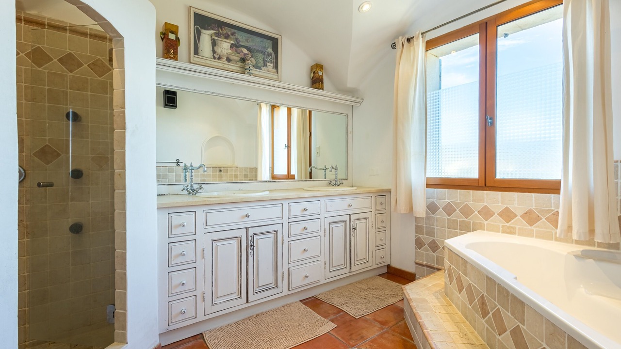Photo of Bathroom in Puymeras