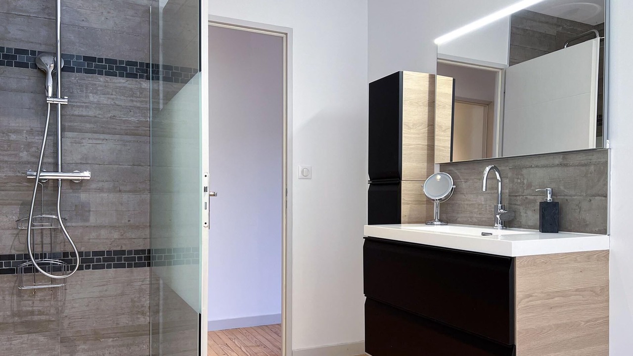 Photo of Bathroom in Velzic
