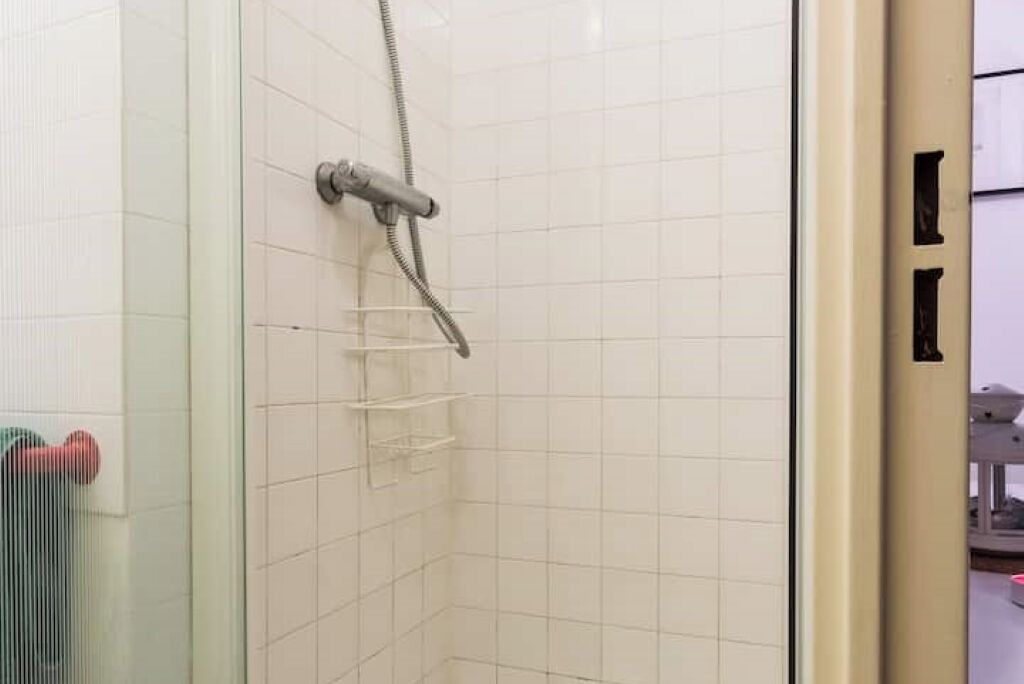 Photo of Bathroom in Secteur 2