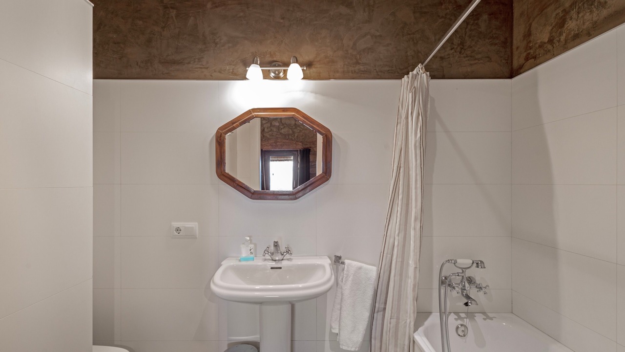 Photo of Bathroom in Olvan