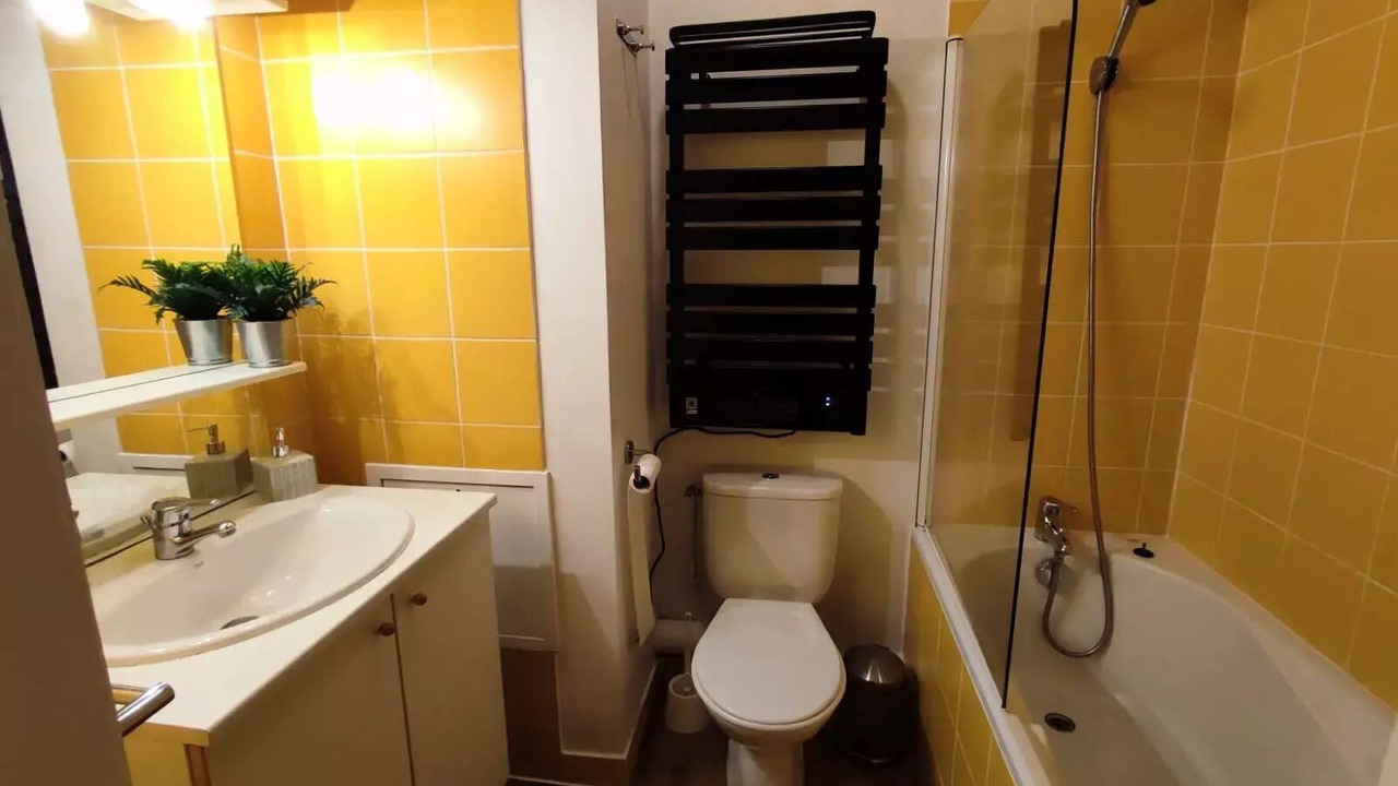 Photo of Bathroom in Loudervielle