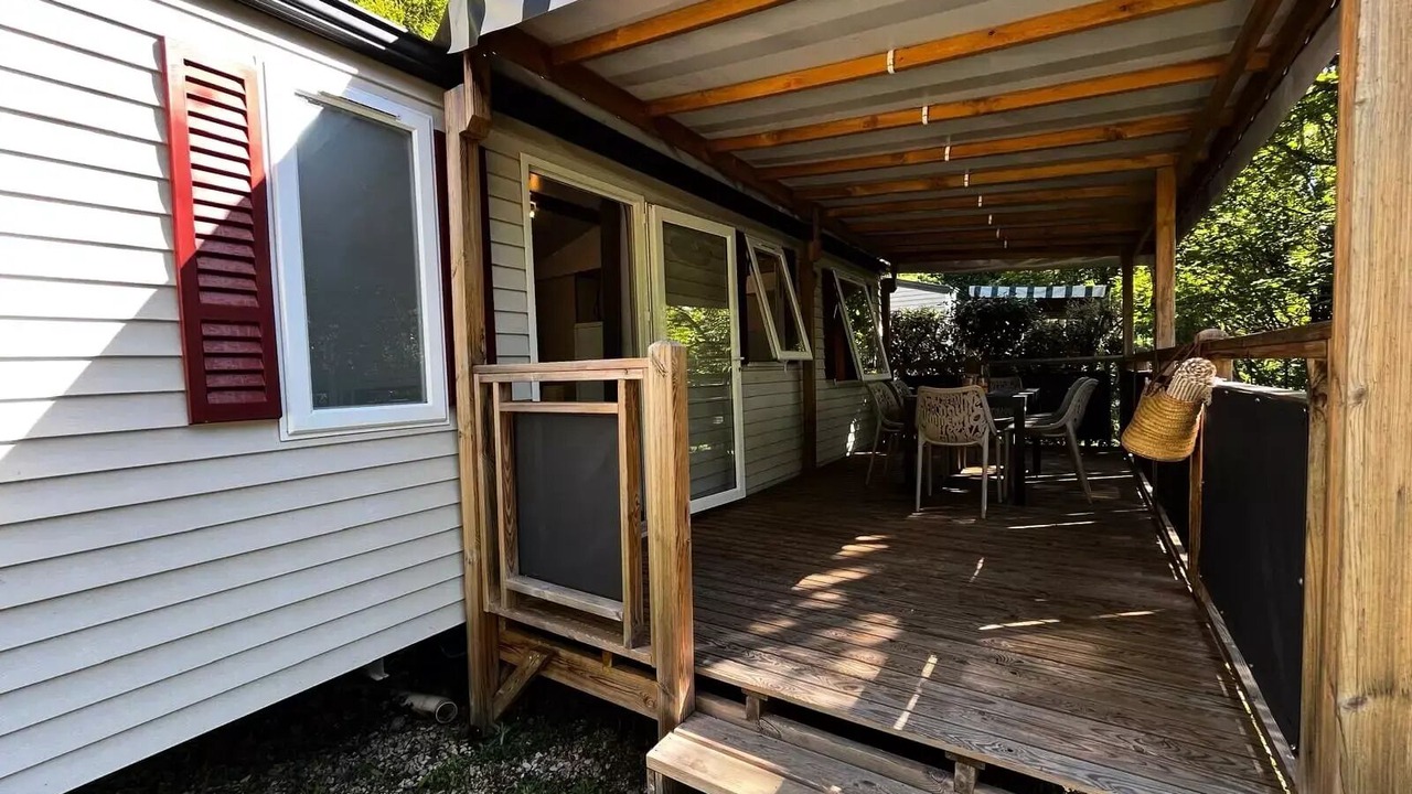 Photo of Patio Balcony in Laussac
