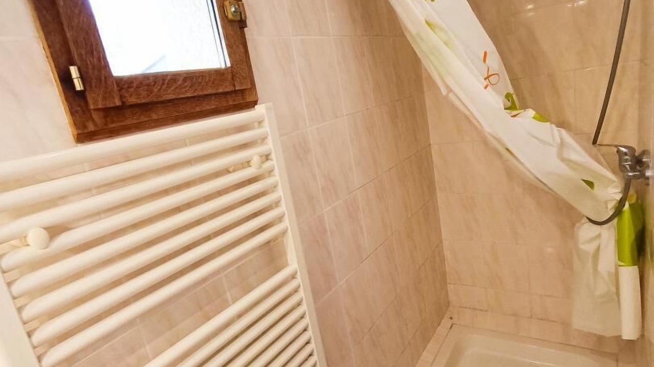 Photo of Bathroom in Corn