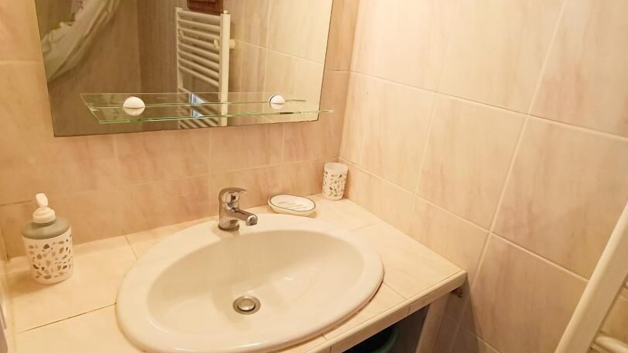 Photo of Bathroom in Corn