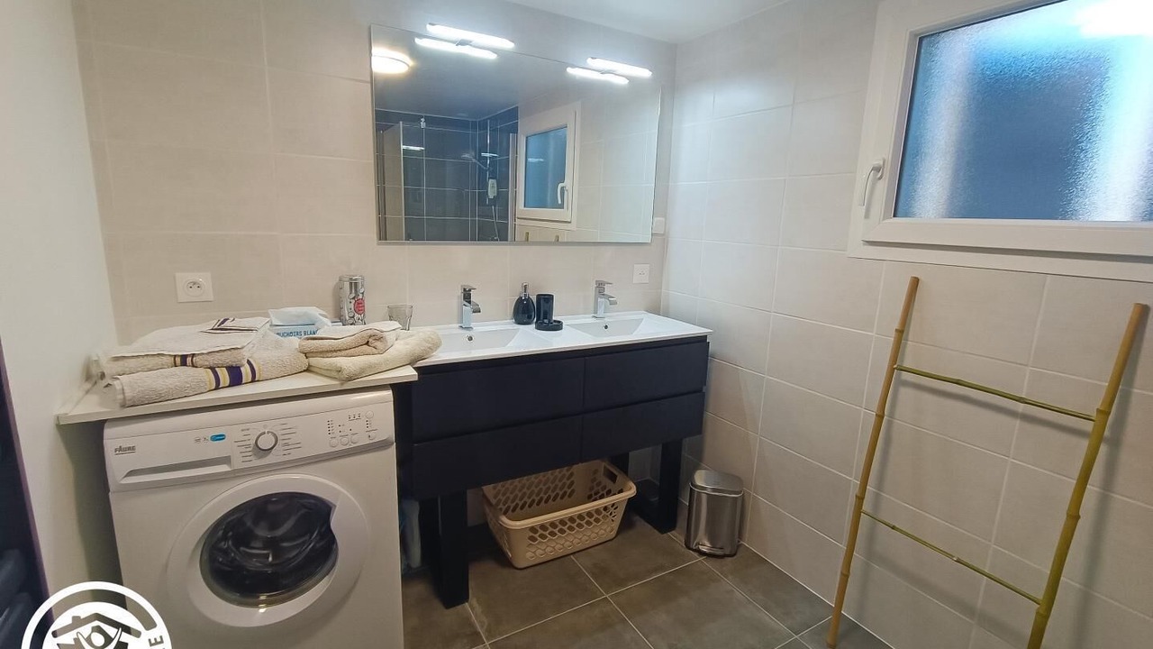 Photo of Bathroom in Issendolus