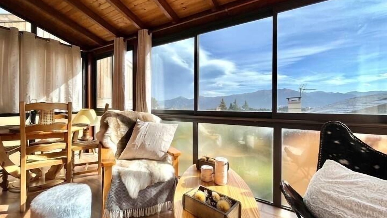 Photo of Livingroom in Pyrenees 2000