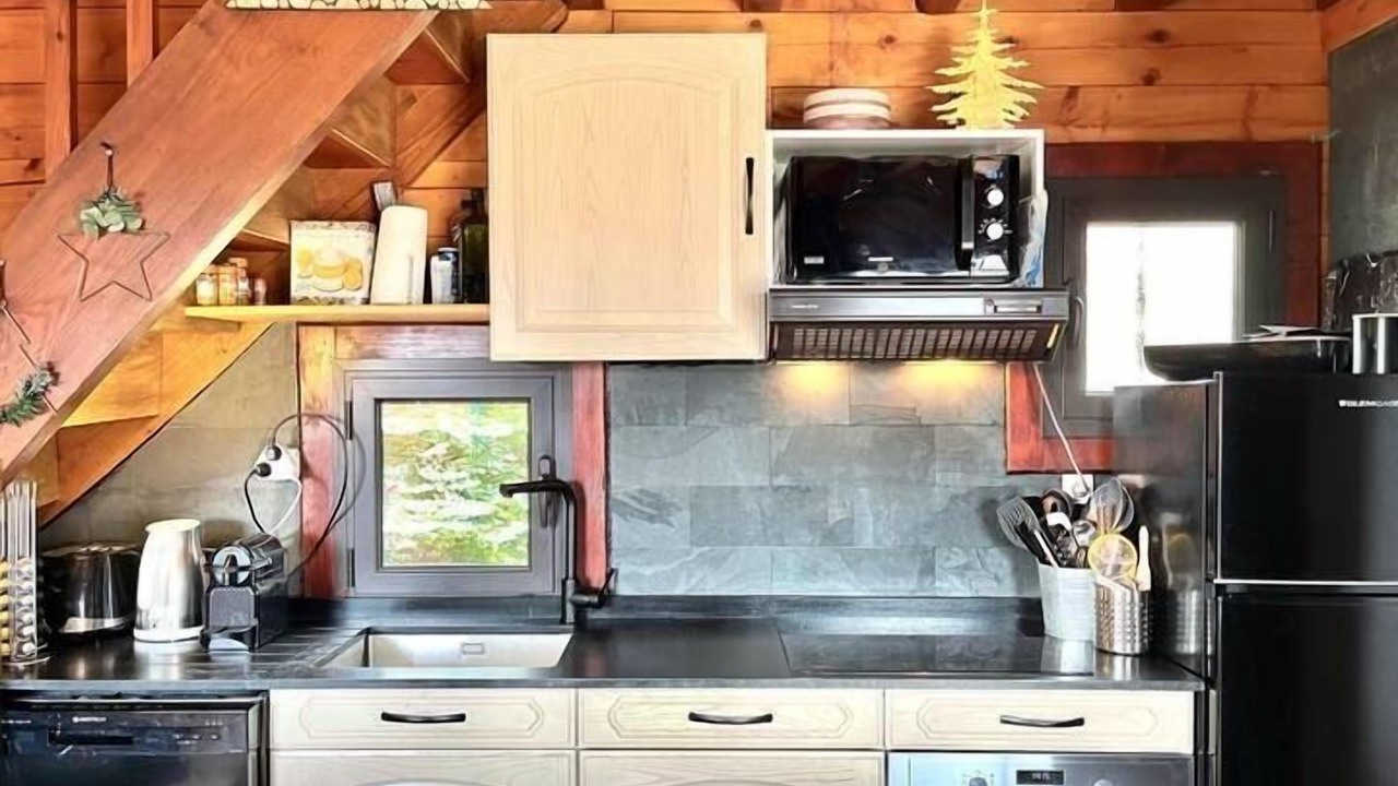 Photo of Kitchen in Pyrenees 2000