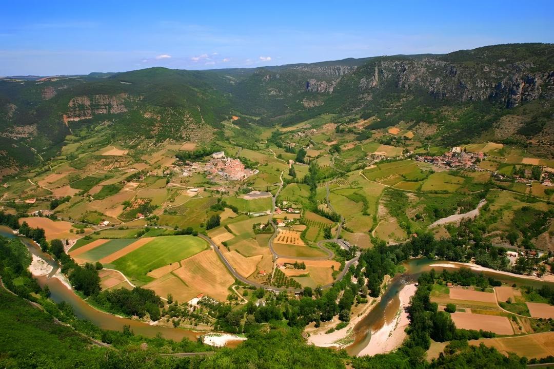 Photo of Others in Mostuejouls