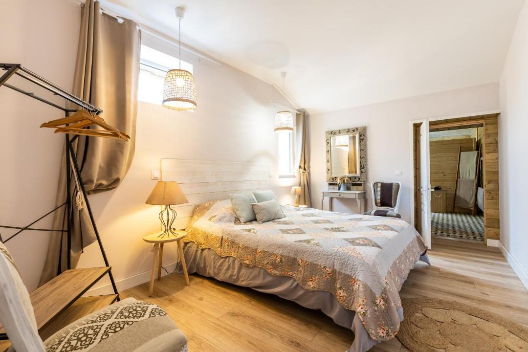 Photo of Others in Vertheuil