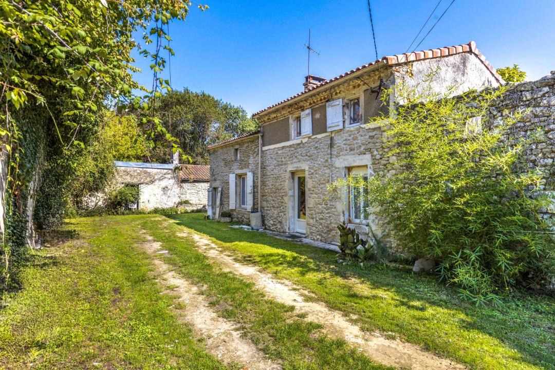 Photo of Others in Saint-Germain-dEsteuil
