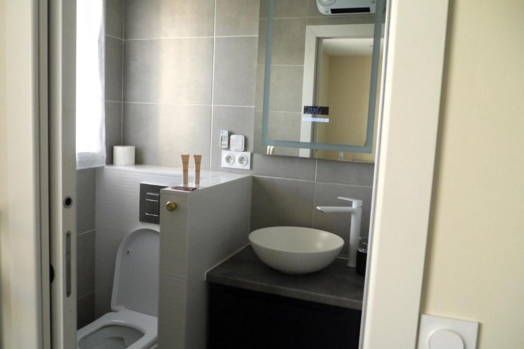 Photo of Bathroom in Chis