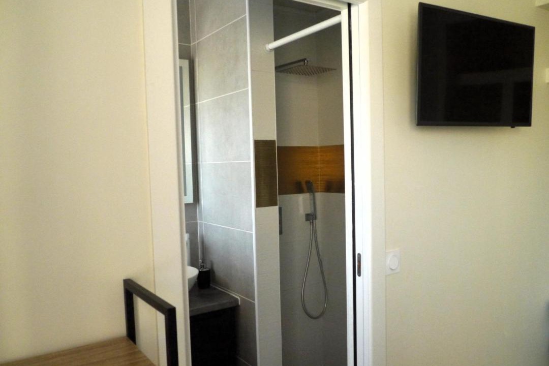 Photo of Bathroom in Chis