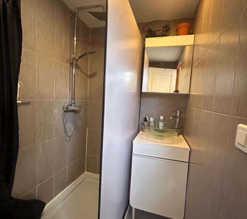 Photo of Bathroom in Ensues-la-Redonne