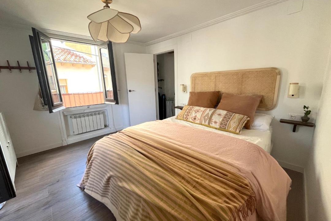 Photo of Bedroom in Campdevanol