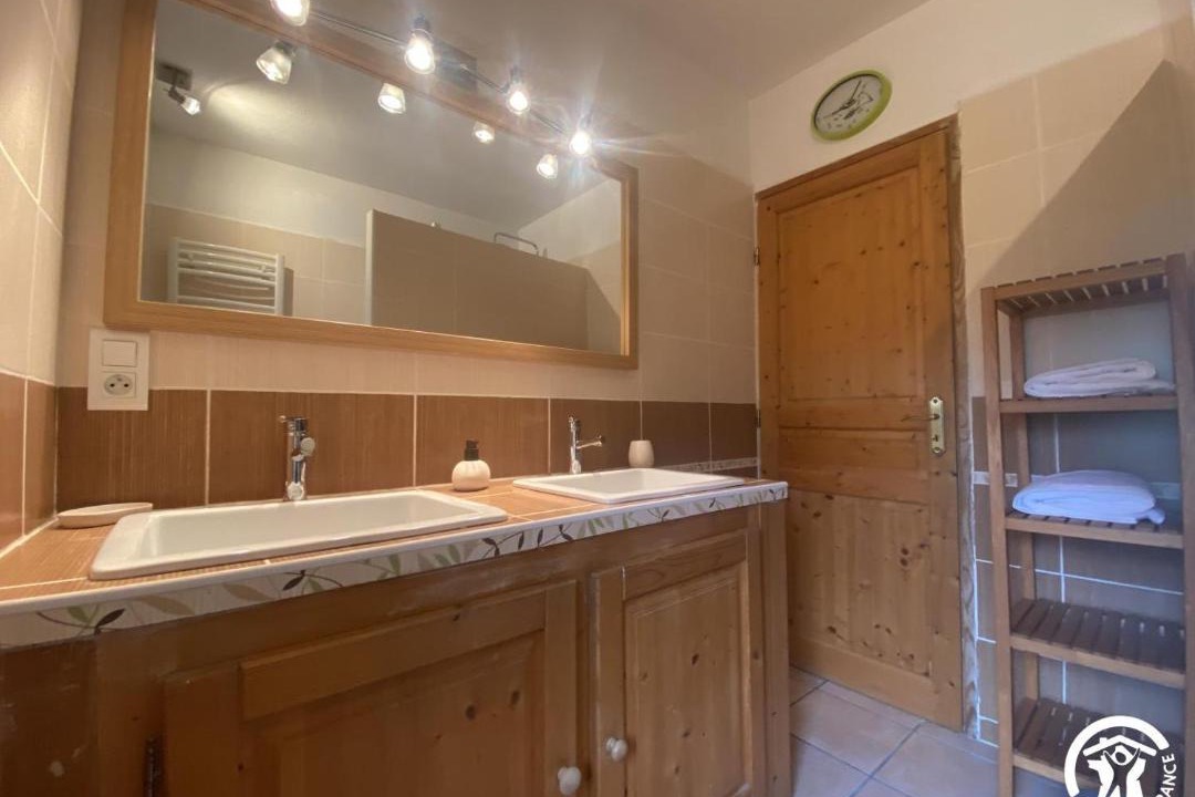 Photo of Bathroom in Corbere